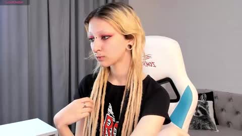 Lexy online show from 10.17.25