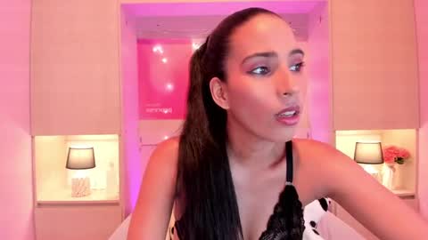 L I A  online show from 09.26.25
