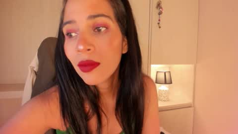 L I A  online show from 02.22.26