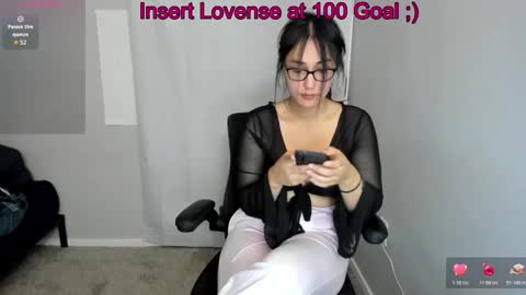 Snapshot of lexyvalentine chatting on 02.02.26 Mai online show from 02.02.26