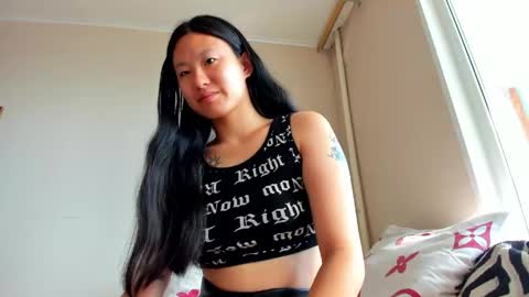 Leya online show from 06.10.26