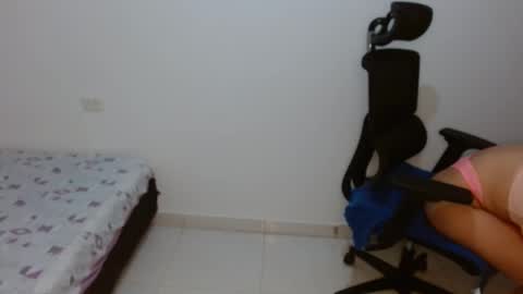 Snapshot of leydy_day chatting on 11.21.25 leydy_day online show from 11.21.25