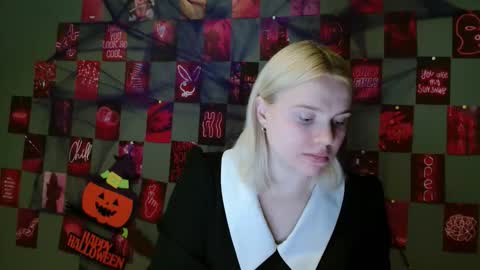 Leyla online show from 10.02.25