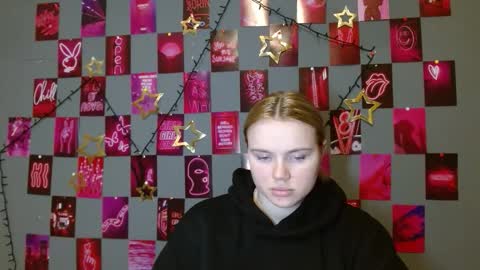 Leyla online show from 12.19.25