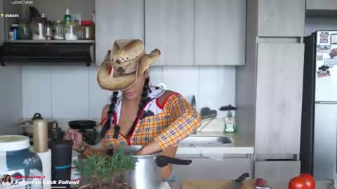 INSTA leylasteel model         online show from 06.22.26