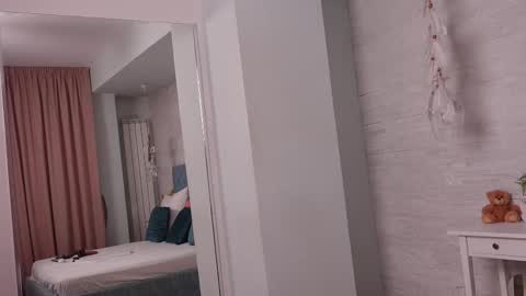 LeylaGracey online show from 11.26.25