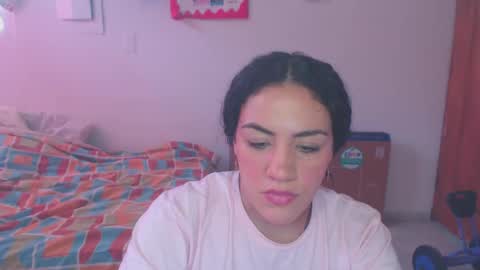 Snapshot of leylapregnant chatting on 09.30.25 leylapregnant online show from 09.30.25