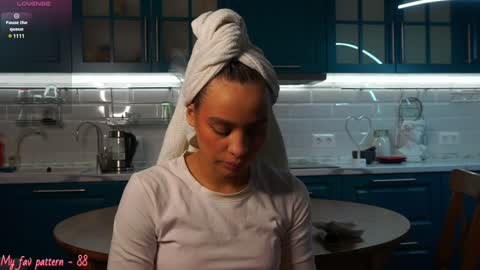 Snapshot of li_queen_ chatting on 12.24.24 Hey Im Alexa tg online show from 12.24.24