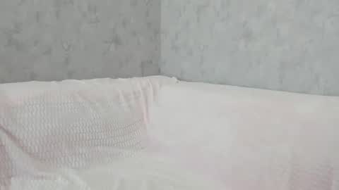 Snapshot of lia1243756 chatting on 12.14.25 LEANNAA online show from 12.14.25