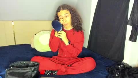 Snapshot of lia_hdz chatting on 11.19.25 Kabroncita online show from 11.19.25