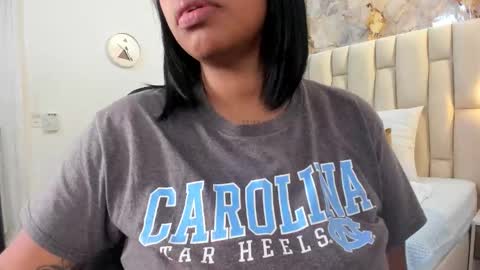 Snapshot of lia_mariana chatting on 02.18.26 lia_mariana online show from 02.18.26