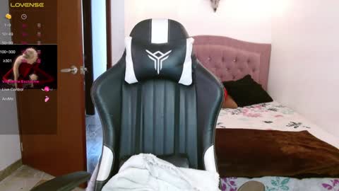 lia spicy   ig online show from 01.30.25