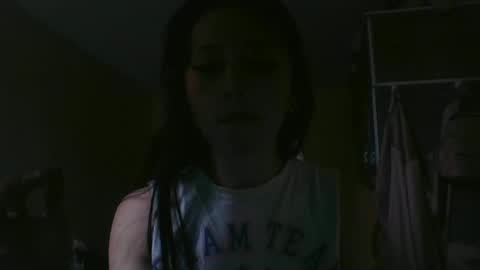 Little Queen Lia  online show from 10.31.25