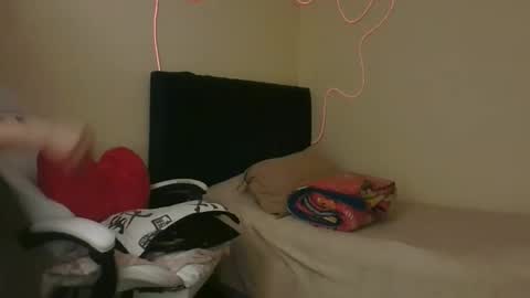 Little Queen Lia  online show from 11.18.25