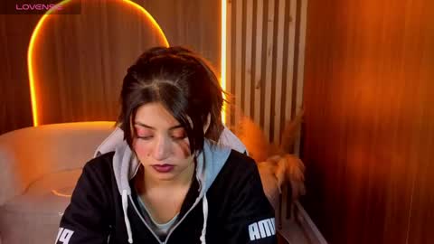 Snapshot of lia_queen_tx chatting on 05.06.26 Online 1400 - 2100 online show from 05.06.26