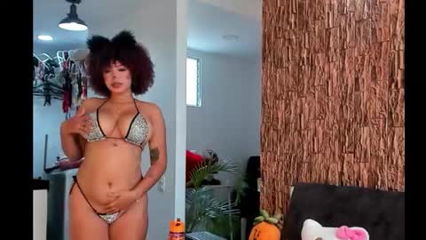 Snapshot of lia_rip01 chatting on 10.26.25 lia_rip01 online show from 10.26.25