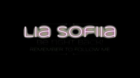 Snapshot of lia_sofiia chatting on 12.30.24 lia_sofiia online show from 12.30.24
