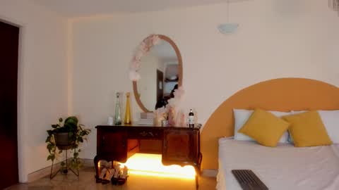 Snapshot of liaa_moretti_ chatting on 02.17.26 Liaa online show from 02.17.26