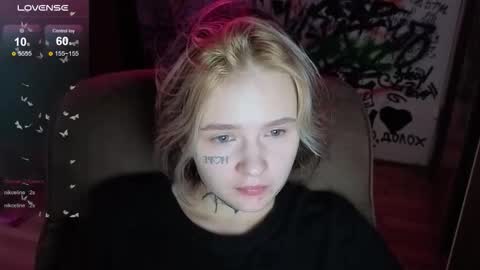 Snapshot of liaaa_li chatting on 11.11.25 liaaa_li online show from 11.11.25