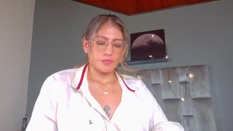 L I A   online show from 07.07.26