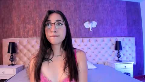 Snapshot of liaaturner chatting on 10.04.25 liaa turner online show from 10.04.25