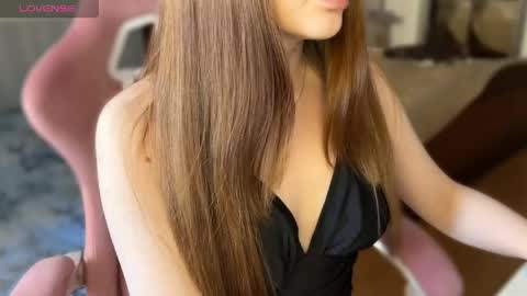 Snapshot of liabliss chatting on 05.19.26 Lia online show from 05.19.26