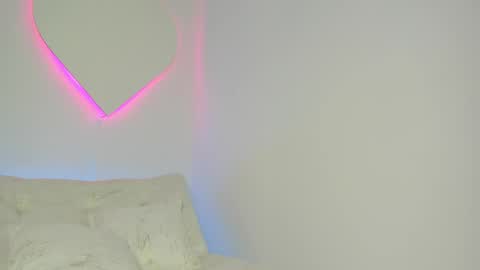Snapshot of liacampbell__ chatting on 05.08.26 La online show from 05.08.26