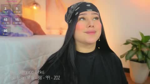 Lia Cox online show from 03.26.26