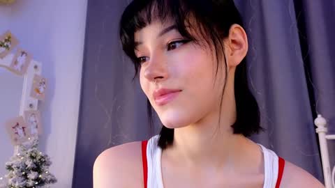 Snapshot of liaglamour chatting on 12.28.24 Lia online show from 12.28.24