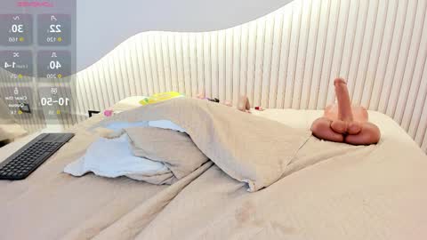 liaguzman online show from 04.10.26