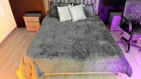 Snapshot of liahfontaine chatting on 11.10.25 Liah Fontaine online show from 11.10.25