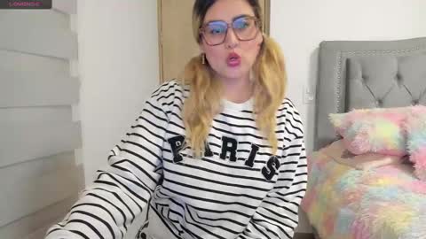 Lia  online show from 01.15.25