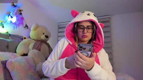 Snapshot of liahkimi chatting on 02.22.26 Lia online show from 02.22.26