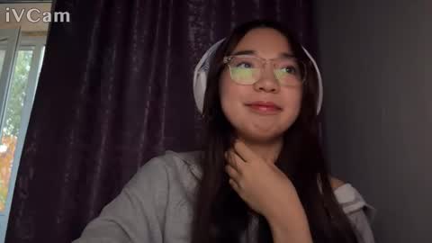 Snapshot of liaisonx_rosa chatting on 10.22.25 liaisonx_rosa online show from 10.22.25