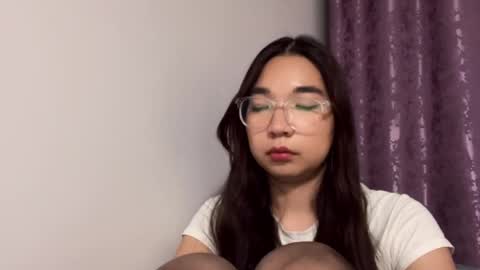 Snapshot of liaisonx_rosa chatting on 11.20.25 liaisonx_rosa online show from 11.20.25