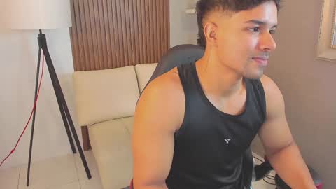 Snapshot of liam_colliins chatting on 02.04.25 Liam Collins online show from 02.04.25