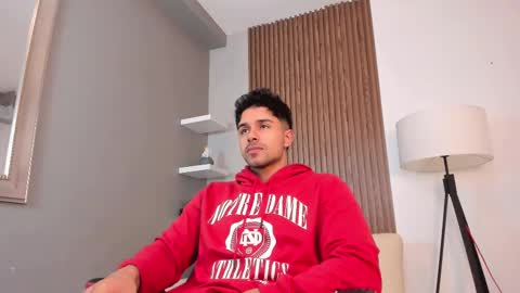 Snapshot of liam_colliins chatting on 02.12.25 Liam Collins online show from 02.12.25