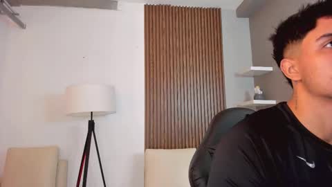 Snapshot of liam_colliins chatting on 02.18.25 Liam Collins online show from 02.18.25