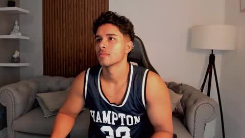 Snapshot of liam_colliins chatting on 09.19.25 Liam Collins online show from 09.19.25