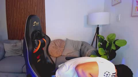 Snapshot of liam_colliins chatting on 09.29.25 Liam Collins online show from 09.29.25