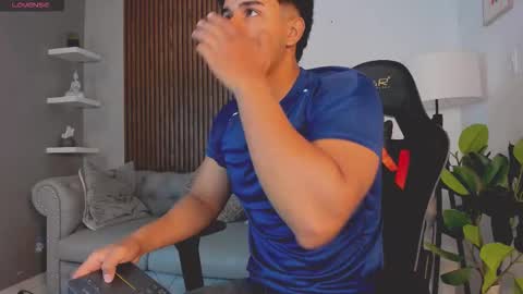 Snapshot of liam_colliins chatting on 10.04.25 Liam Collins online show from 10.04.25