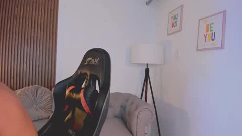 Snapshot of liam_colliins chatting on 10.09.25 Liam Collins online show from 10.09.25