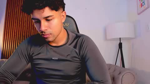 Snapshot of liam_colliins chatting on 11.03.25 Liam Collins online show from 11.03.25