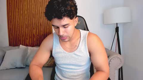 Snapshot of liam_colliins chatting on 11.05.25 Liam Collins online show from 11.05.25