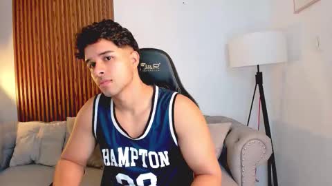 Snapshot of liam_colliins chatting on 11.08.25 Liam Collins online show from 11.08.25