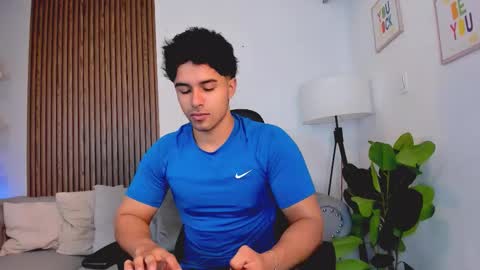 Snapshot of liam_colliins chatting on 11.11.25 Liam Collins online show from 11.11.25