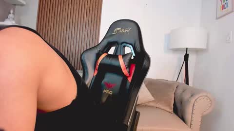 Snapshot of liam_colliins chatting on 11.15.25 Liam Collins online show from 11.15.25