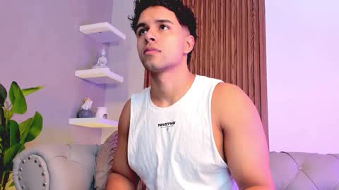 Snapshot of liam_colliins chatting on 11.16.25 Liam Collins online show from 11.16.25