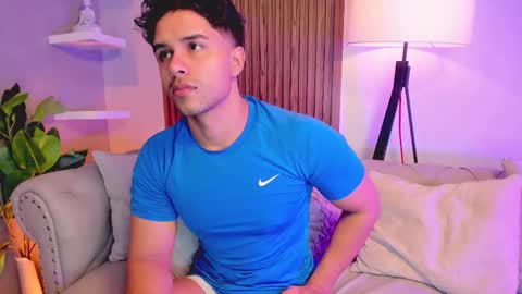 Snapshot of liam_colliins chatting on 12.04.25 Liam Collins online show from 12.04.25