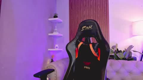 Snapshot of liam_colliins chatting on 12.15.25 Liam Collins online show from 12.15.25